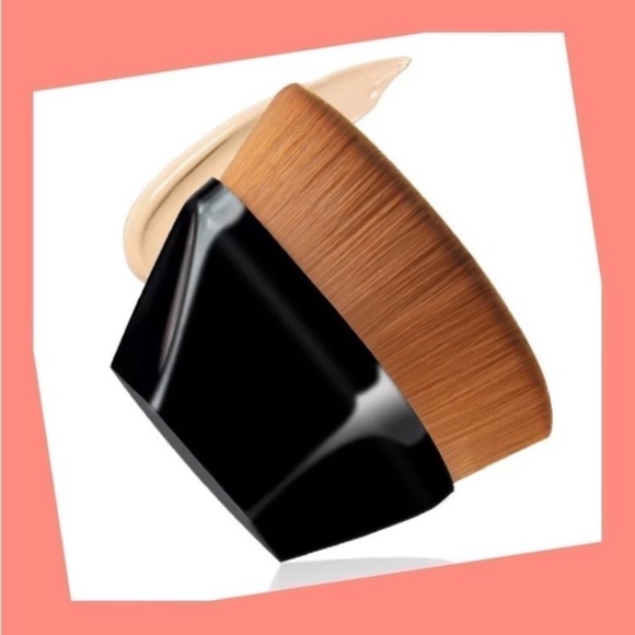 Foundation make up kabuki brush - new in package - Picture 4 of 9